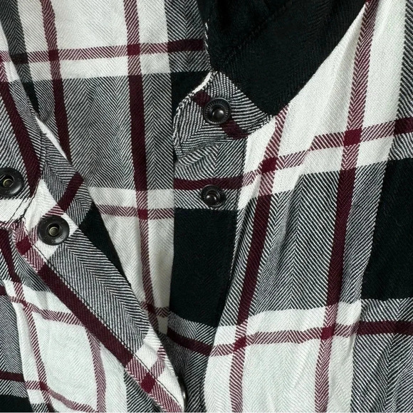 Sanctuary Black White Red Plaid Flannel Button Up Size Large - Picture 5 of 8
